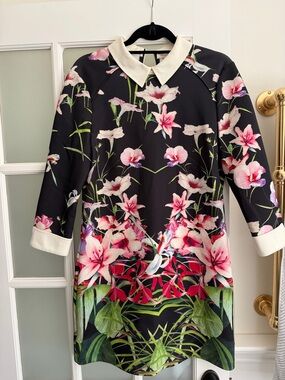 Ted Baker Cream and Pink Label Dress Detail